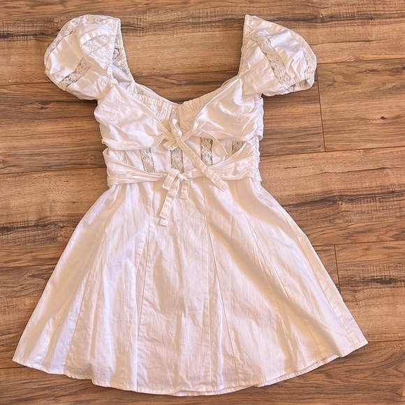 For Love and Lemons X Revolve Chantelle White Mini Lace Dress Size Medium - Picture 10 of 11
